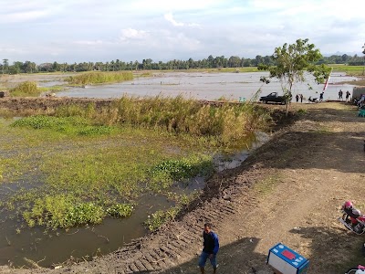 Photos of Dermaga Dan Pelelangan Ikan Kel. Limpomajang