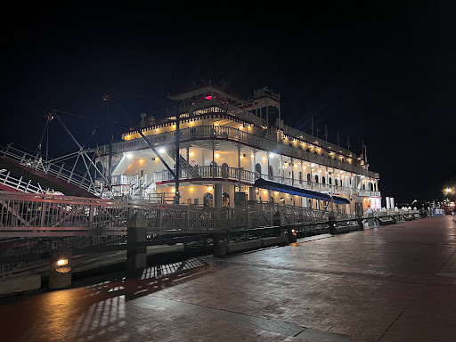 Rousakis Riverfront Plaza - Thumbnail