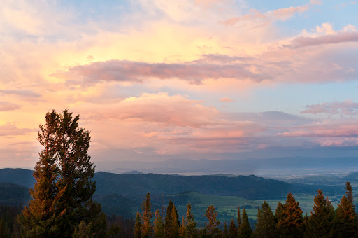 Feathered Pipe Ranch - Thumbnail