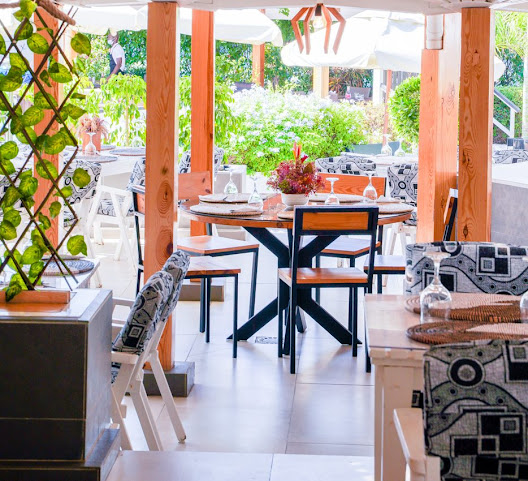 Restaurant La Pointe des Almadies by null