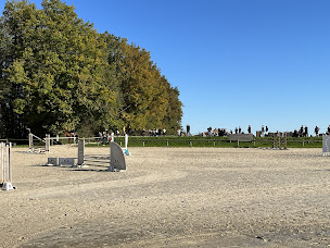 Photo n°3 de Ecurie Florent Kerzil à Courtemaux (Centre équestre)