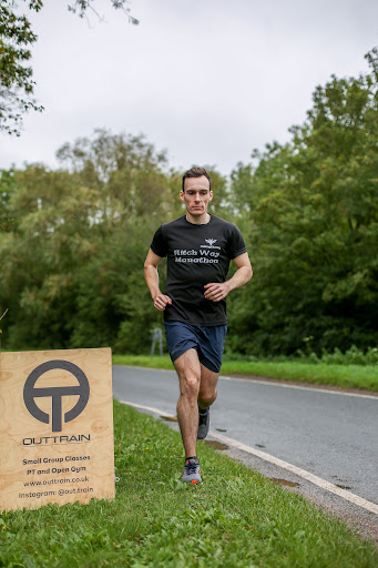 OUTTRAIN - Visual
