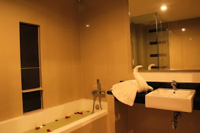 Photos of The Newton Hotel