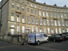 T’s WINDOW CLEANING bath