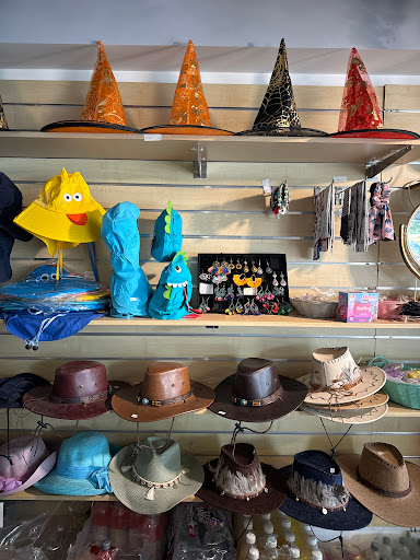 Cairns convenience store and Tabacconist - Thumbnail