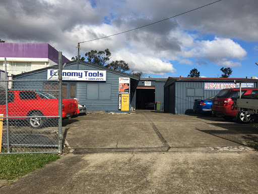 Auspom Motors Logo