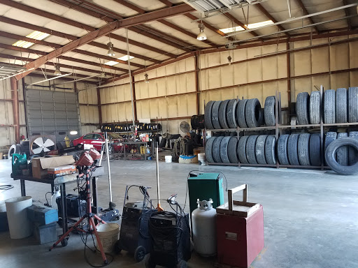 Wilson Auto and Semi-Truck Tire Service Gallery - United States