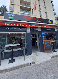 Photo n°7 de Les Lierres - Tabac, Presse,Loto,PMU. à Aix-en-Provence (Cave à vins)