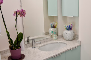 Photo n°3 de Dr KHA Ning - Orthodontie - Cagnes sur mer à Cagnes-sur-Mer (Orthodontiste)