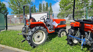 Photo n°10 de AER Négoce Motoculture à Coulmer (Magasin de matériel de motoculture)