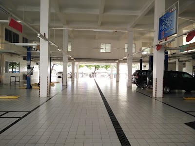 Photos of Daihatsu Astrido Serpong