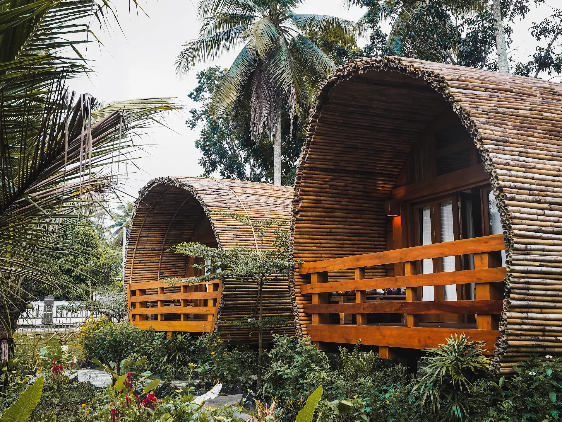 Lagoona Beach Batukaras - Eco Resort Bungalow