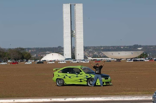 Pardals Lanternagem , Pintura e Mecânica