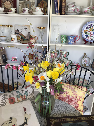 Mosaic - unique gifts, Books and Antiques - Thumbnail