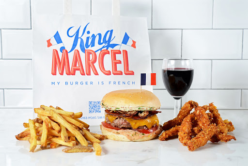 Photo 2 - Bévenais Burger Bar
