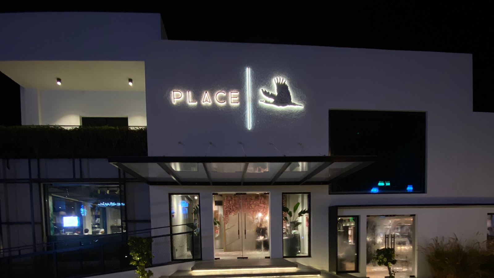 100 Cafe - صورة 2