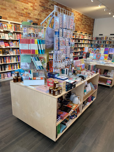 Type Books - Visual