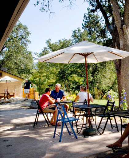 Queens Inn by the River - Thumbnail