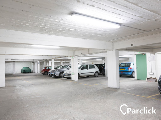 Parking sur réservation Saint-Charles