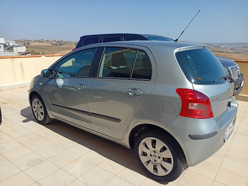 Akra Rent - Noleggio Auto e Pulmini - Thumbnail