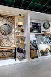 Photo n°33 de 4MURS à Barjouville (Magasin de papiers peints)