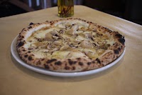 トラットリア エ ピッツェリア コニファー