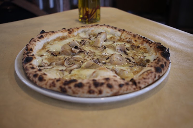 トラットリア エ ピッツェリア コニファー