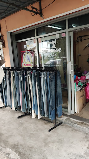 Jitra Chenas Repair Jeans