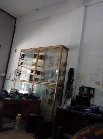 Photos of Lucky Kupi