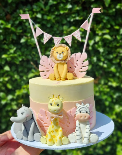 Creative Cakes by Lucy