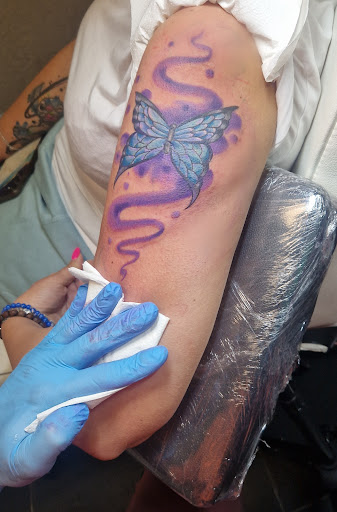 STUDIO KWITNĄCA, ul. Kwitnąca 7A - Manicure, pedicure, stylizacja paznokci Warszawa Bielany