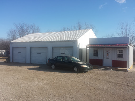 Grady's Garage - Visual
