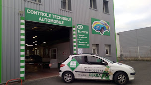Photo n°1 de Centre contrôle technique DEKRA à Lure (Centre de contrôle technique)