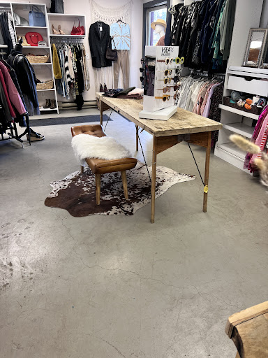 Fringe Consignment & Retail (formerly Mountain Renewal) - Thumbnail
