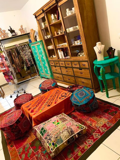 ATELIER D'AILLEURS Gallery - France