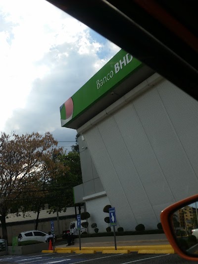 Photos of Banco BHD-Leon