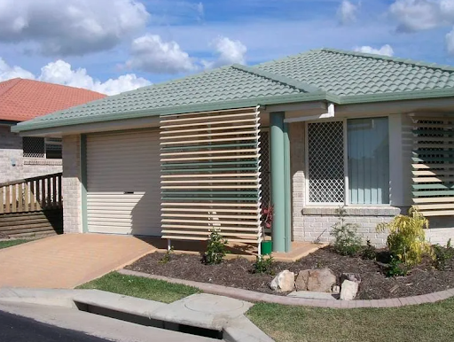 Wares Blinds, Screens & Awnings - Thumbnail