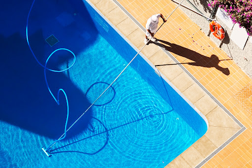 Photo de UDS Entretien - Piscine à Tourrette-Levens (06690)