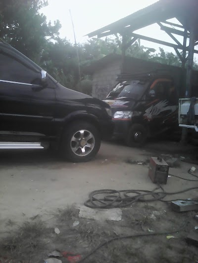 Photos of Bengkel Mobil Tiga Utama