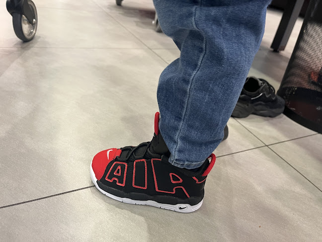 Avis sur Foot Locker à Lardenne - Magasin de chaussures