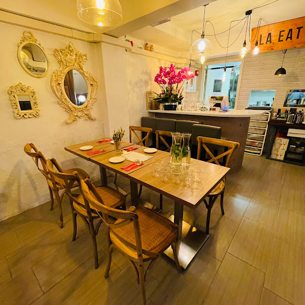 La Eat 嚟食 — photo