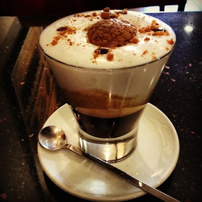 Photos of Caf&eacute; Adokan
