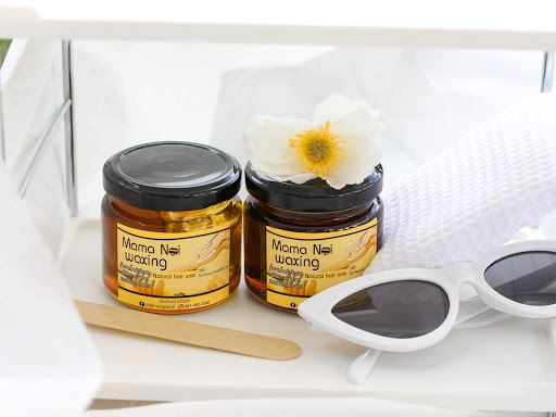 Mama noi waxing