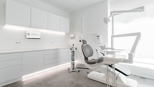 Clínica Dental De Sousa Santacoloma