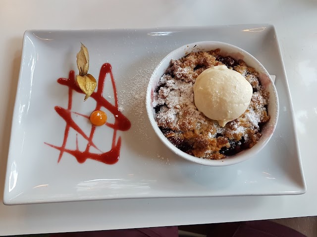 0.75 bar & bistro