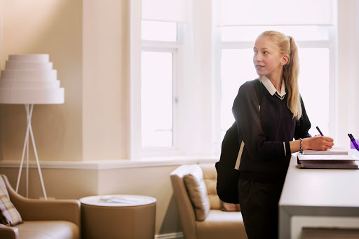Putney High School - Visual