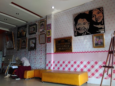 Photos of RATU PHOTOGRAPHY Studio Foto & Digital Printing
