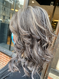 Photo n°3 de William Godin Coiffure à Beauvais (Salon de coiffure)