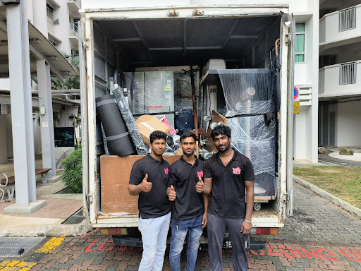 Yourmovers PTE LTD Logo