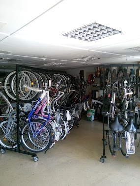 Javi Bicycle Shop and Service, Author: Szabolcs Tóth